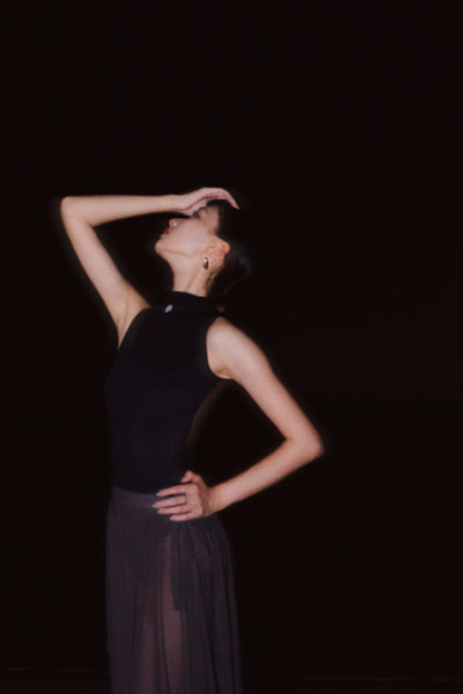 Full Moon High-Collar Leotard has a full-moon detail that is crafted with premium Japanese tulle