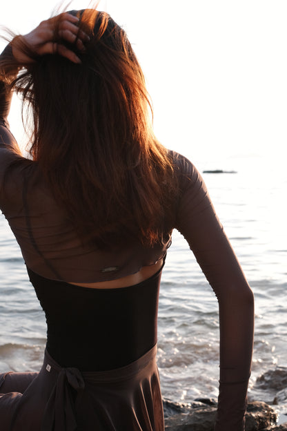 Ultra-Stretch Ballet Mesh Shrug is made with eco-friendly, sustainable and ultra-soft materials, making it perfect for daily ballet practices in cold seasons 